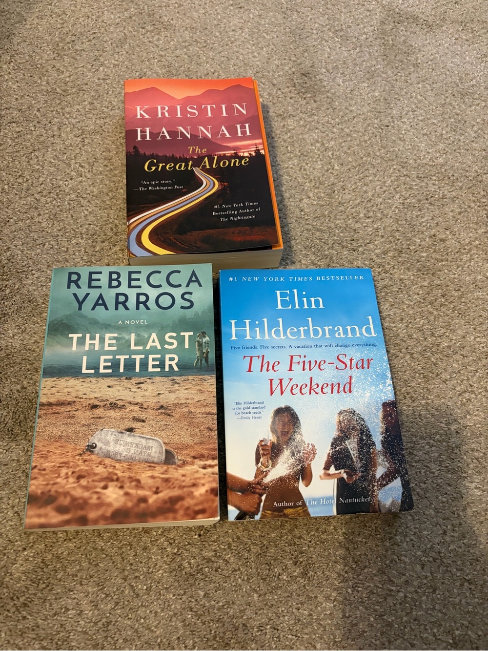 lot of books Rebecca Yaros, Elin Hilderbrand & Kristin Hannnah